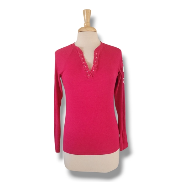 L.e.i Embellished V-Neck Long Sleeve Tee-Shirt. Size M - Picture 1 of 8